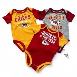 🏈 *New* Kansas City Chiefs NFL Set of 3 Baby Bodysuit Set Size 3-6 Months